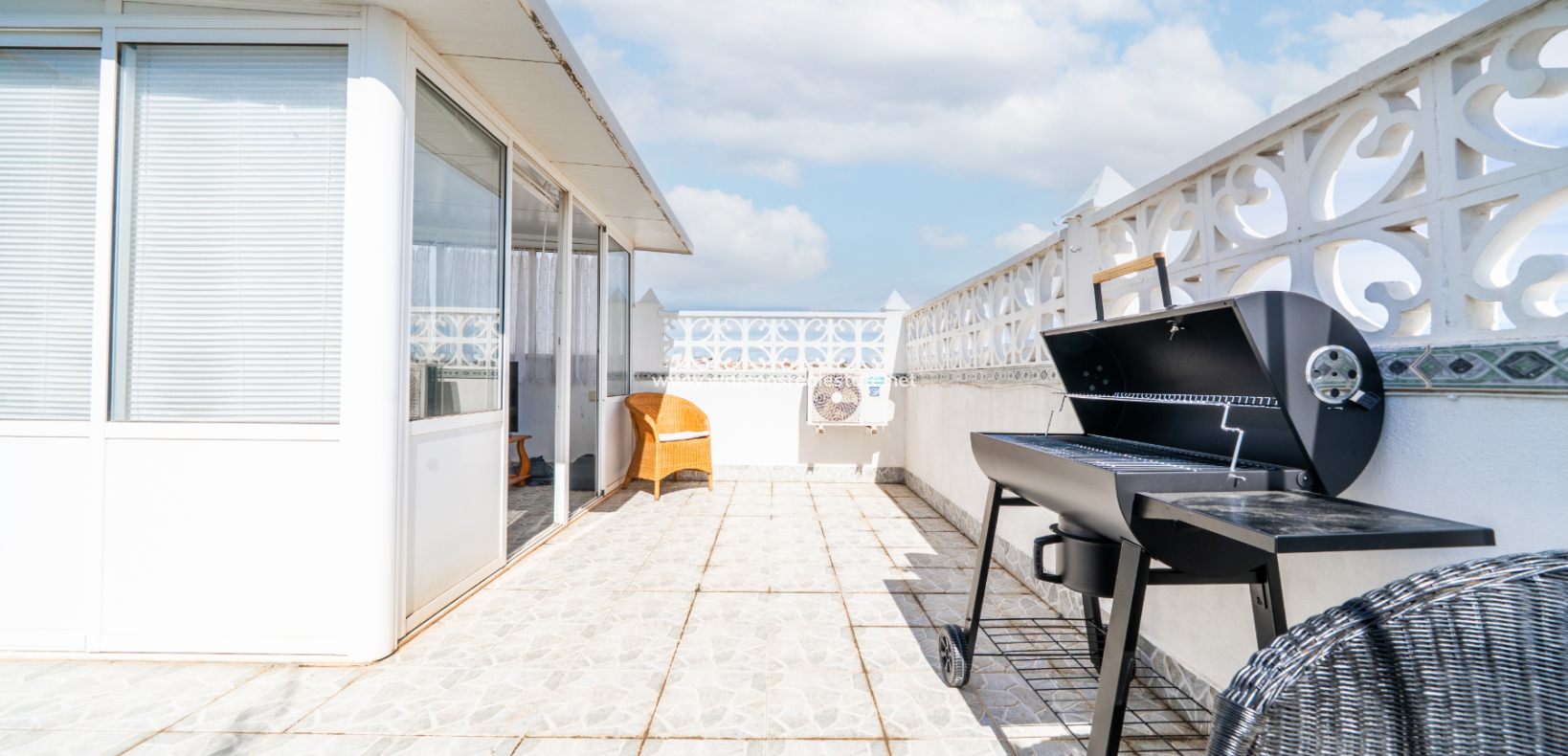 Resale - Reihenhaus - Urb. La Marina