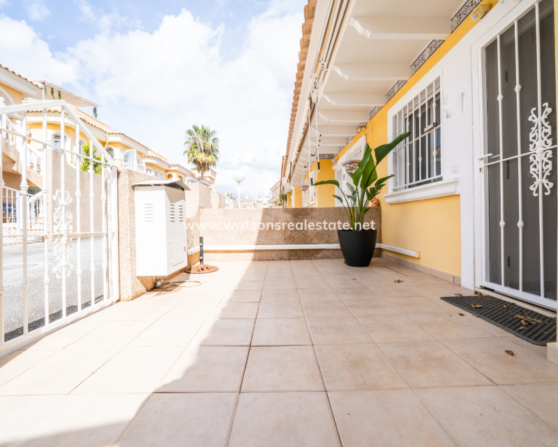 Resale - Reihenhaus - Urb. La Marina