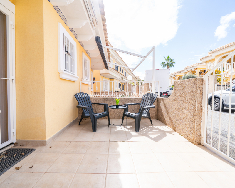 Resale - Reihenhaus - Urb. La Marina