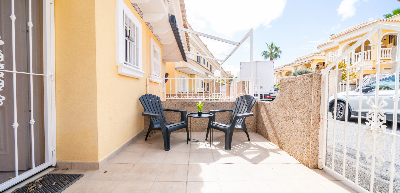 Resale - Reihenhaus - Urb. La Marina