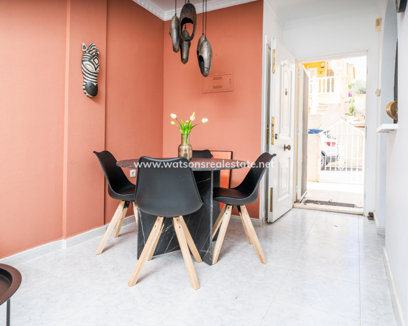 Resale - Reihenhaus - Urb. La Marina