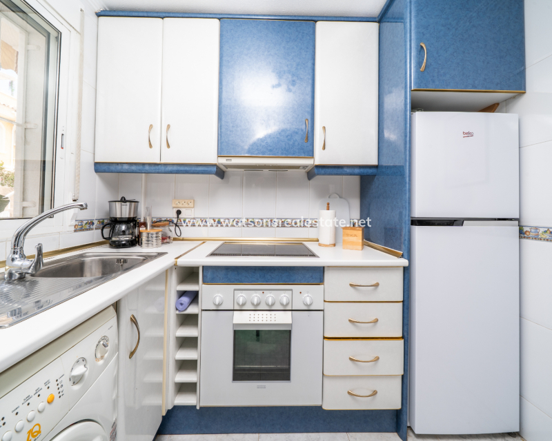 Resale - Reihenhaus - Urb. La Marina