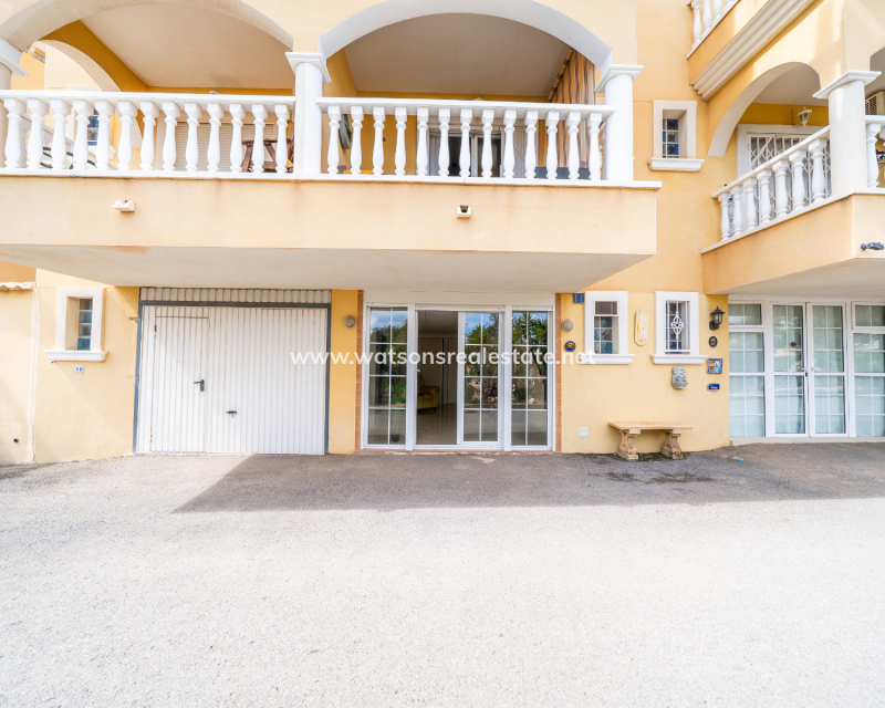 Resale - Reihenhaus - Urb. La Marina