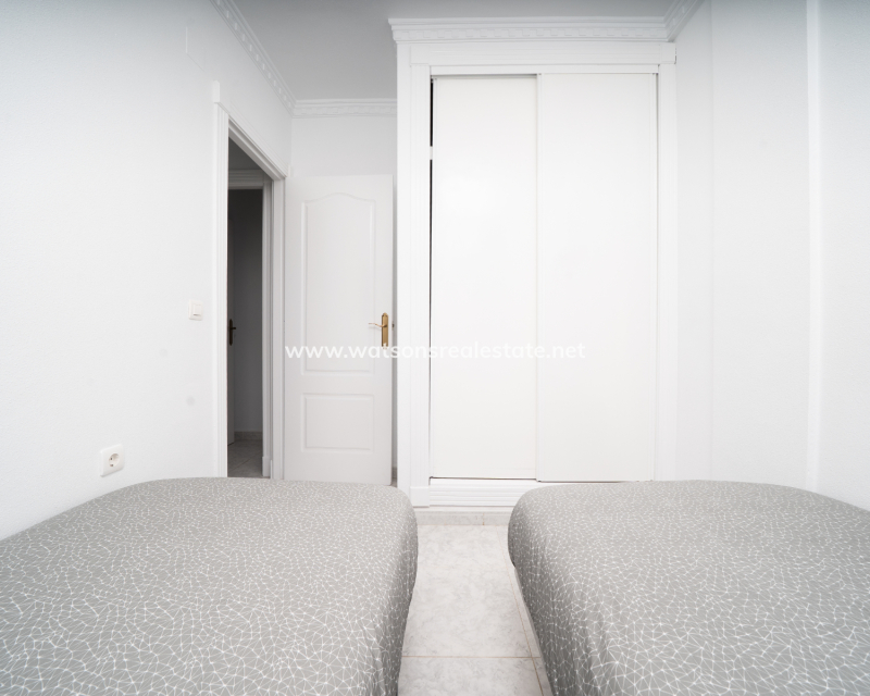 Resale - Reihenhaus - Urb. La Marina