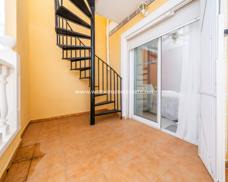 Resale - Reihenhaus - Urb. La Marina