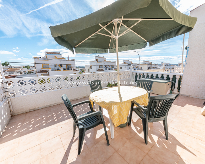 Resale - Reihenhaus - Urb. La Marina