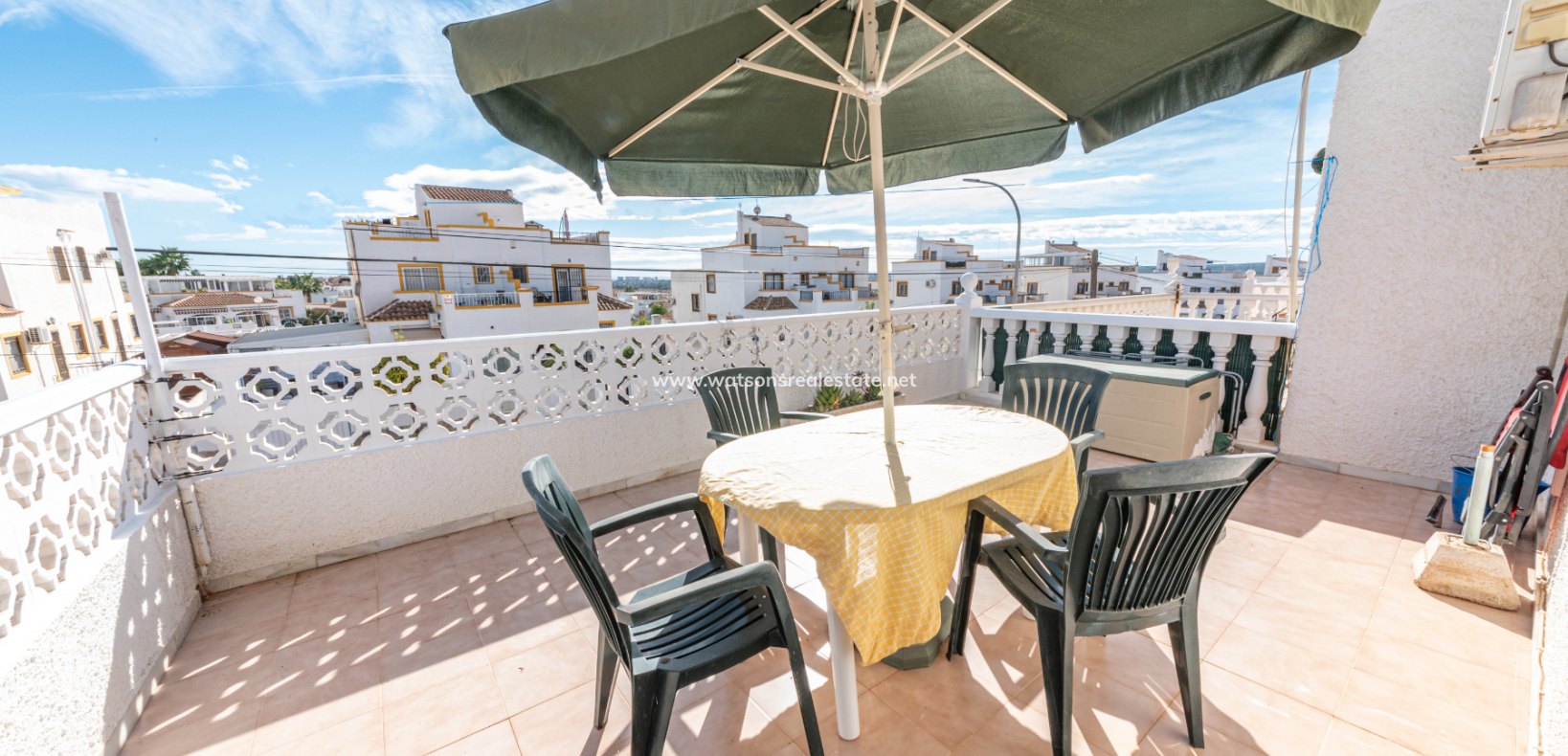 Resale - Reihenhaus - Urb. La Marina