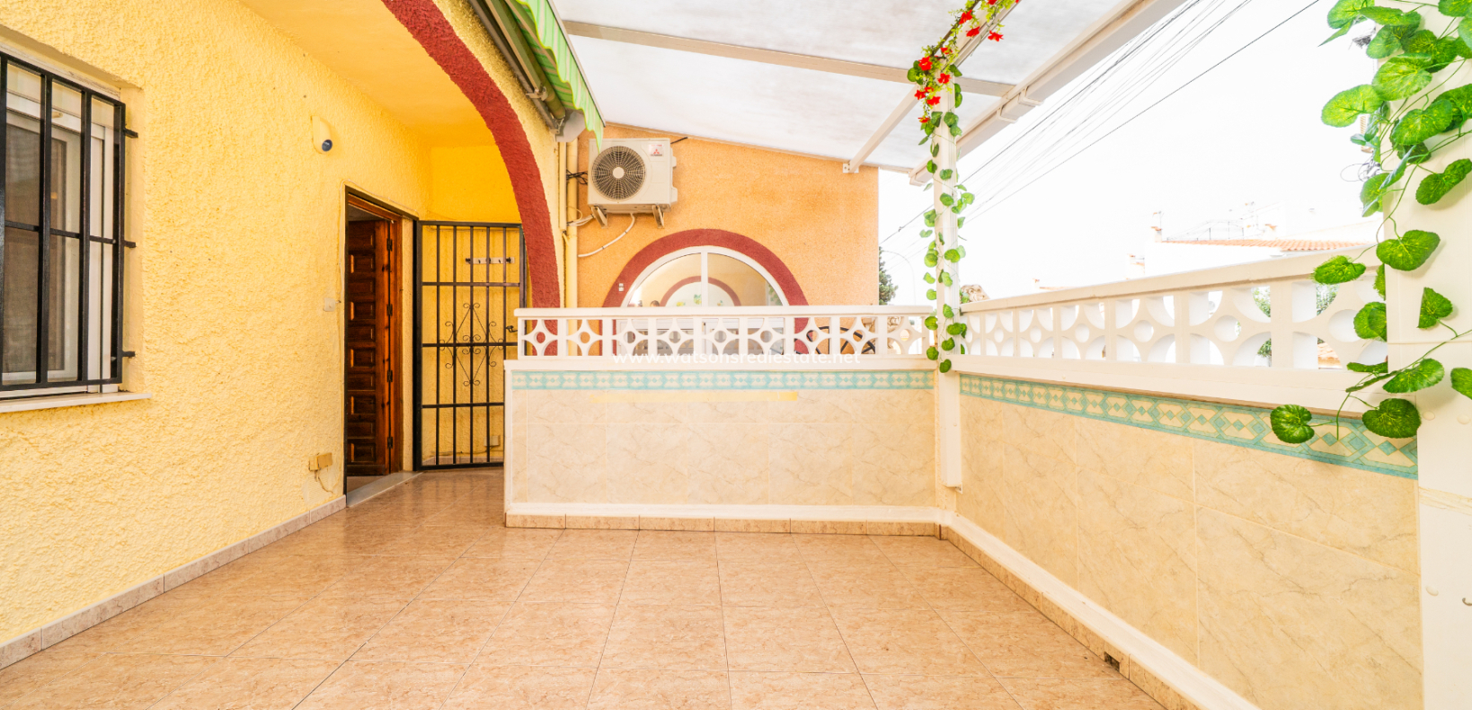 Resale - Reihenhaus - Urb. La Marina