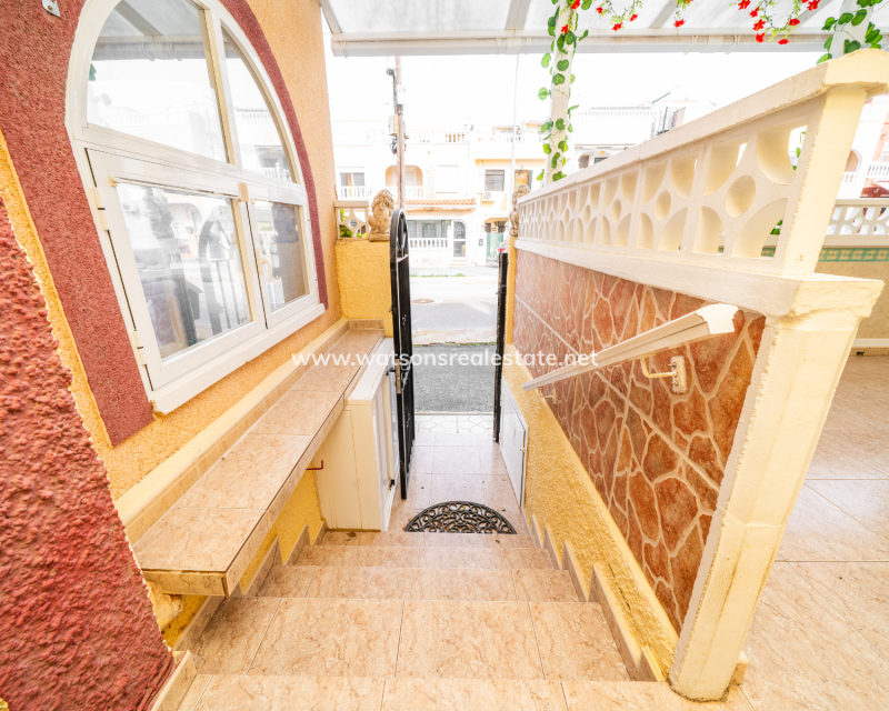 Resale - Reihenhaus - Urb. La Marina