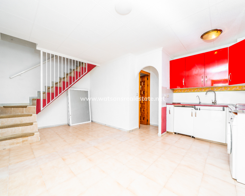 Resale - Reihenhaus - Urb. La Marina