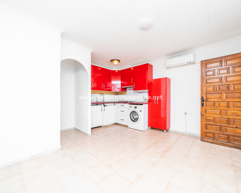 Resale - Reihenhaus - Urb. La Marina