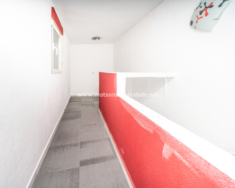 Resale - Reihenhaus - Urb. La Marina