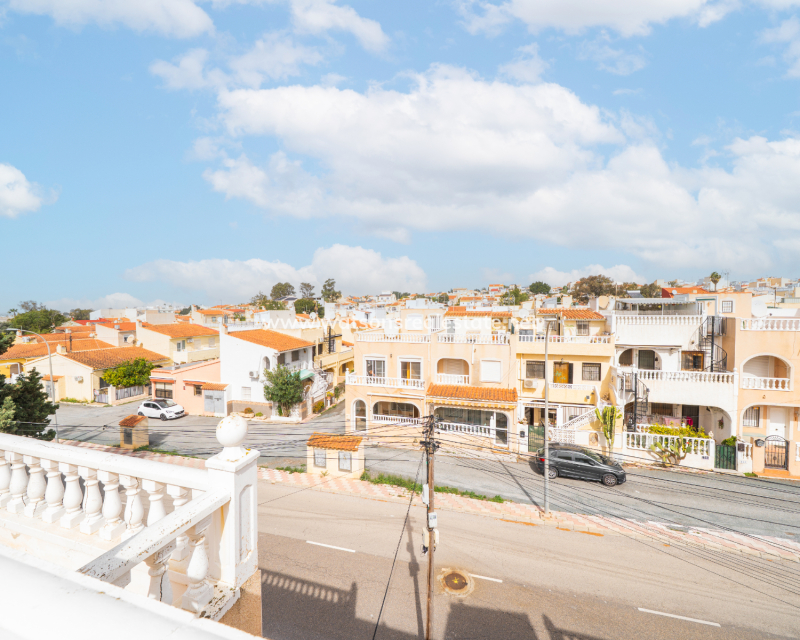 Resale - Reihenhaus - Urb. La Marina