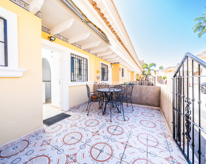 Resale - Reihenhaus - Urb. La Marina