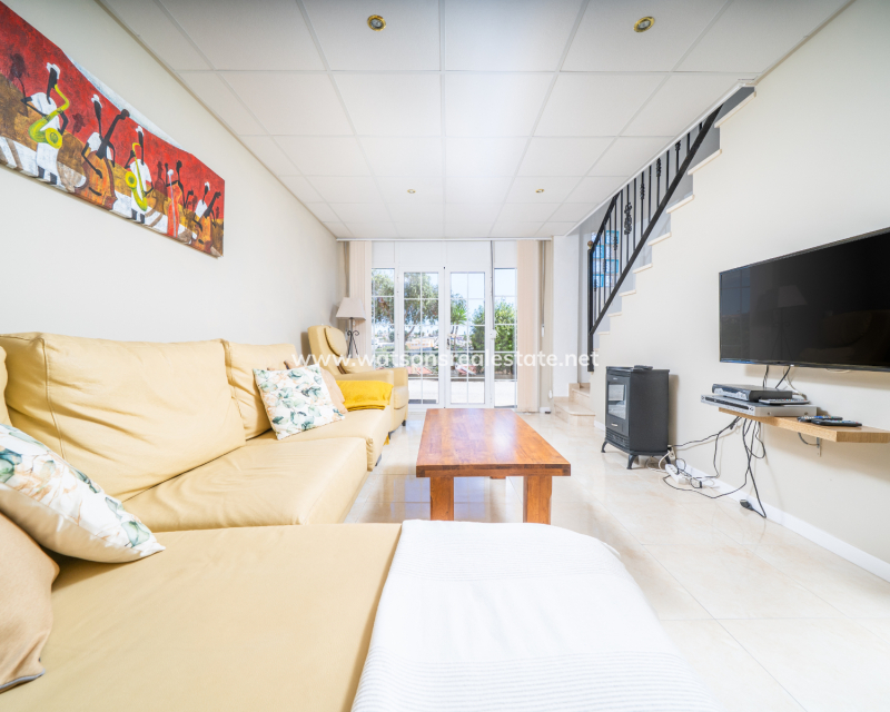 Resale - Reihenhaus - Urb. La Marina