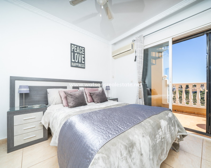 Resale - Reihenhaus - Urb. La Marina