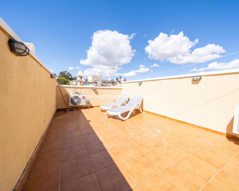 Resale - Reihenhaus - Urb. La Marina