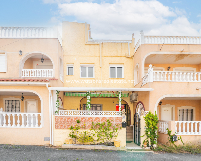 Resale - Reihenhaus - Urb. La Marina