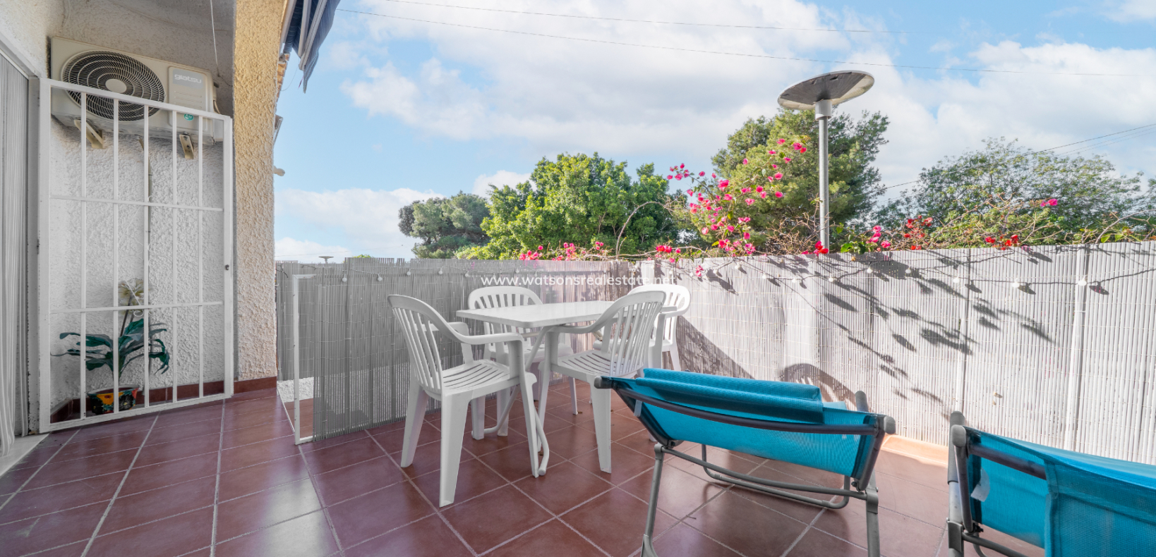 Resale - Reihenhaus - Urb. La Marina