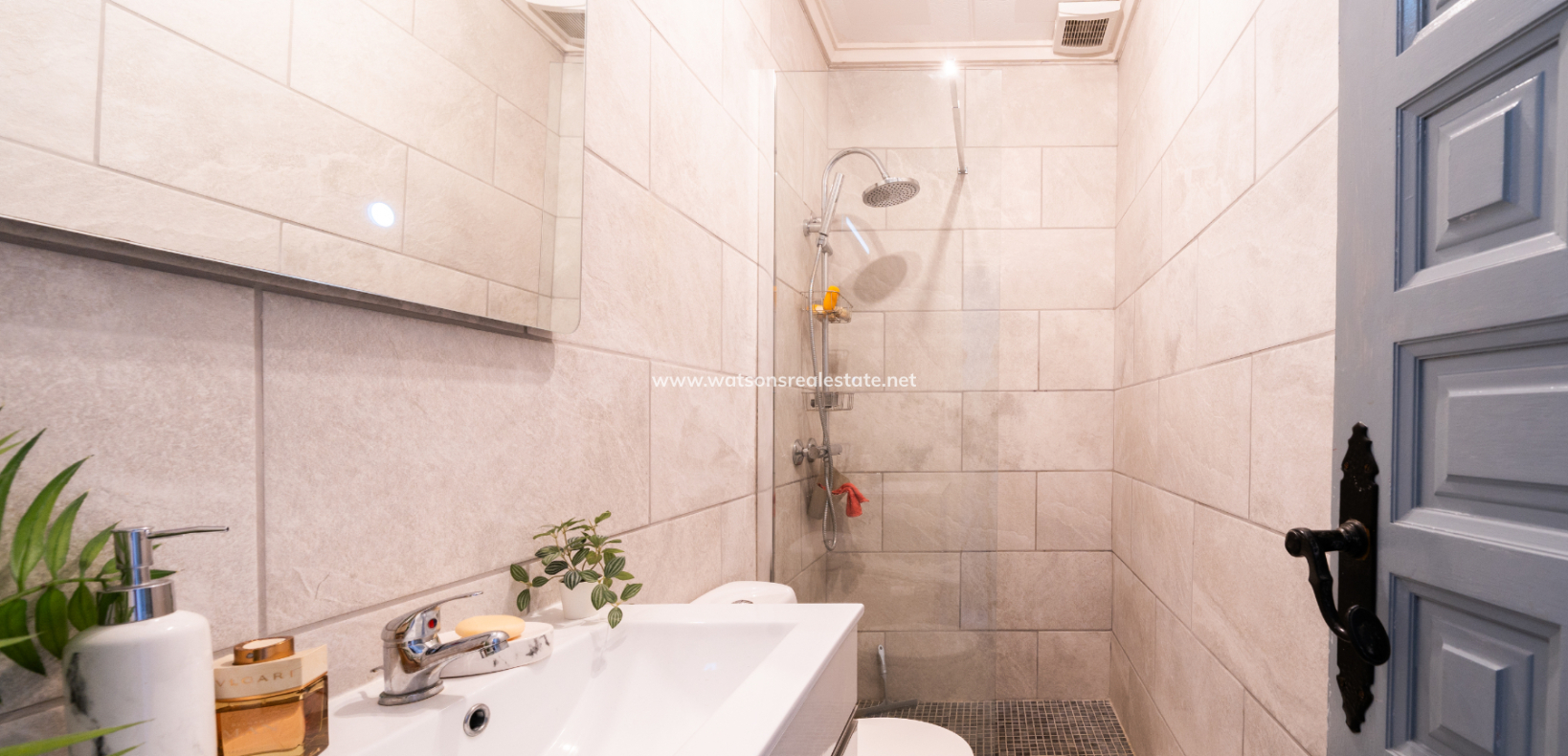 Resale - Reihenhaus - Urb. La Marina