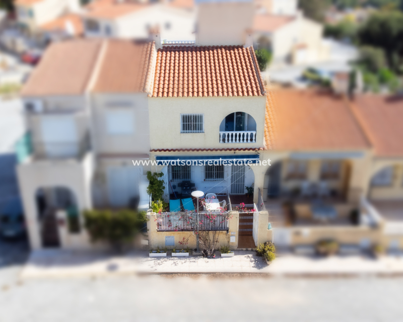 Resale - Reihenhaus - Urb. La Marina