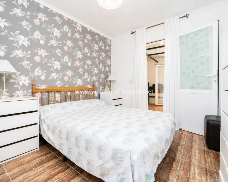 Resale - Reihenhaus - Urb. La Marina