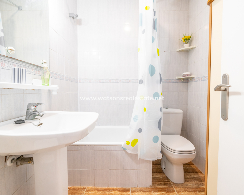 Resale - Reihenhaus - Urb. La Marina