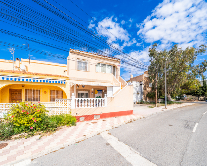 Resale - Reihenhaus - Urb. La Marina