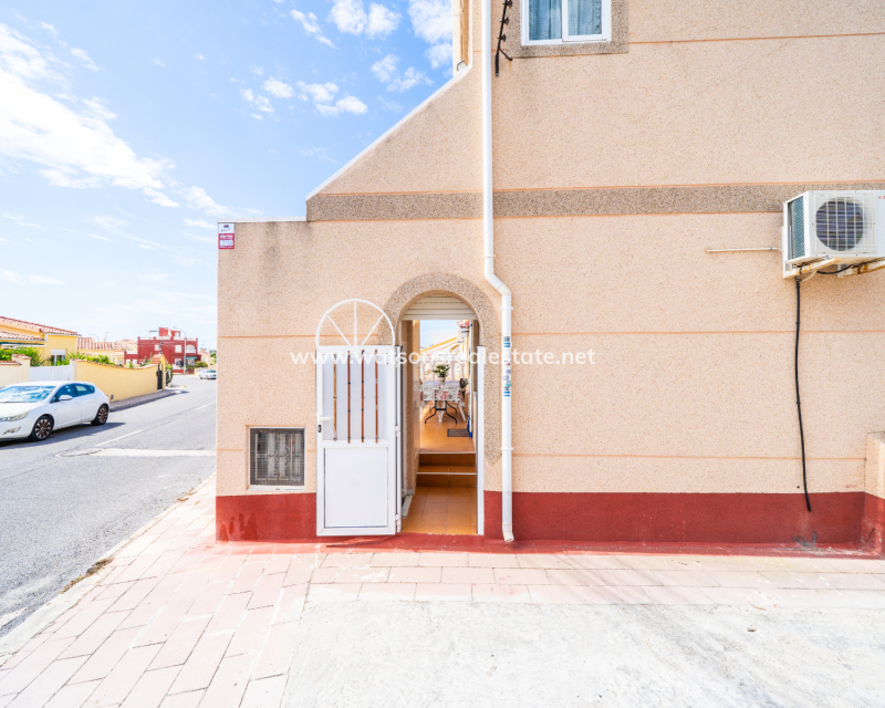 Resale - Reihenhaus - Urb. La Marina