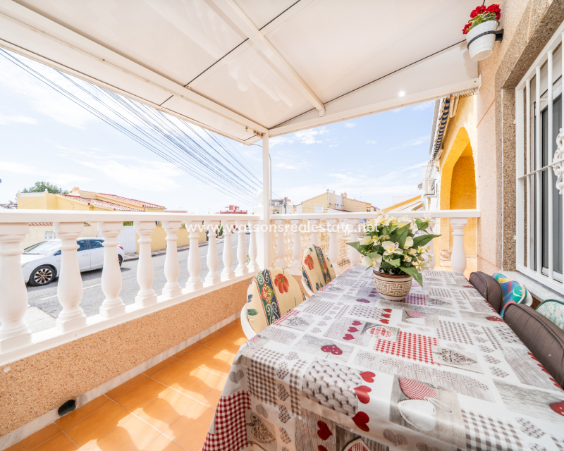 Resale - Reihenhaus - Urb. La Marina