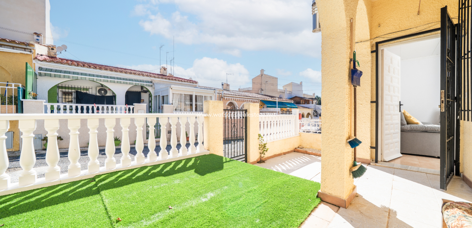 Resale - Reihenhaus - Urb. La Marina