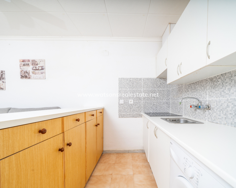 Resale - Reihenhaus - Urb. La Marina