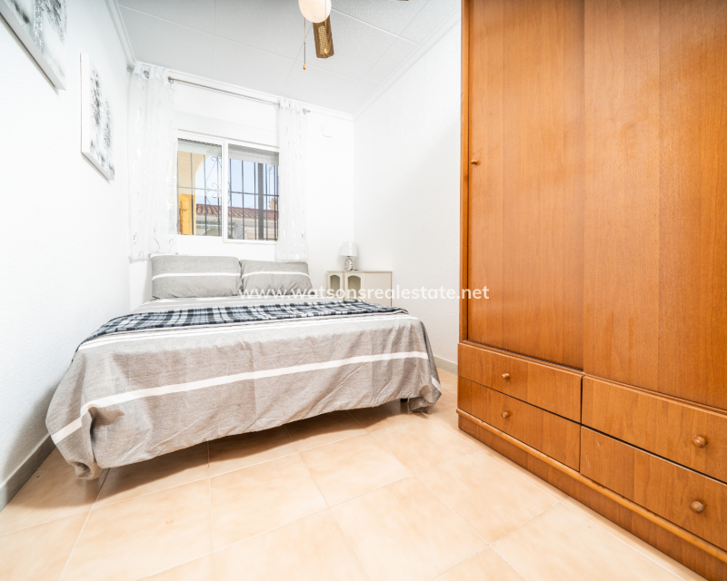 Resale - Reihenhaus - Urb. La Marina