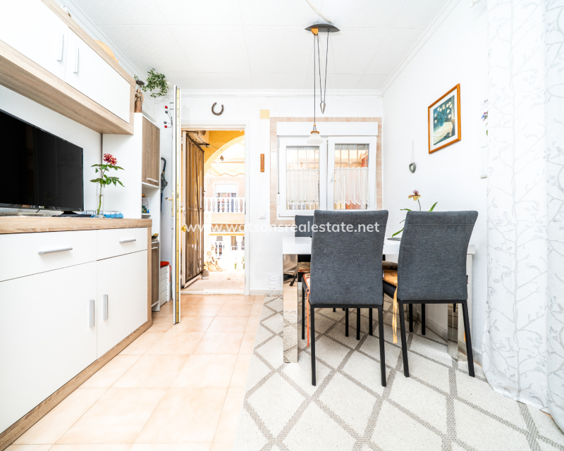 Resale - Reihenhaus - Urb. La Marina