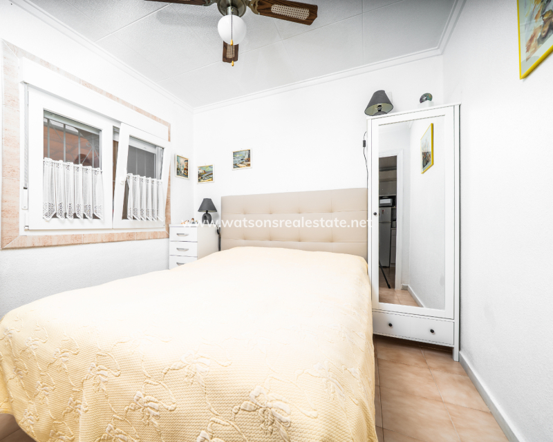 Resale - Reihenhaus - Urb. La Marina