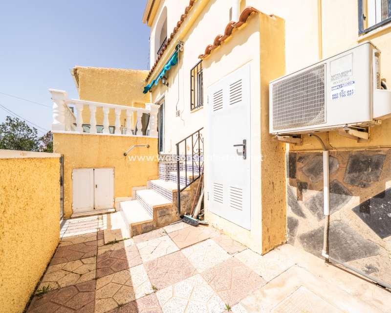 Resale - Reihenhaus - Urb. La Marina