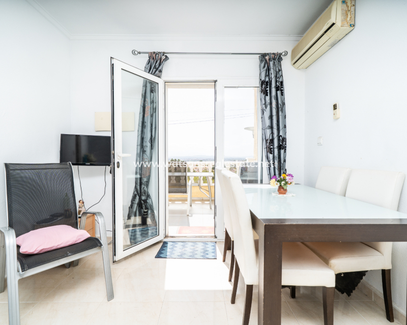 Resale - Reihenhaus - Urb. La Marina