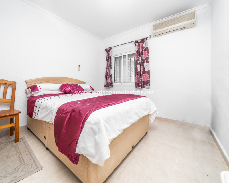 Resale - Reihenhaus - Urb. La Marina