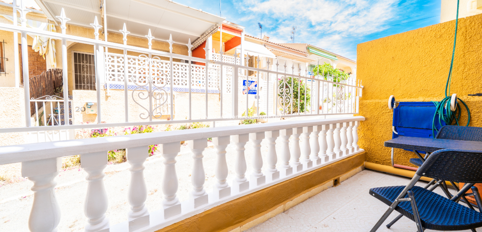 Resale - Reihenhaus - Urb. La Marina