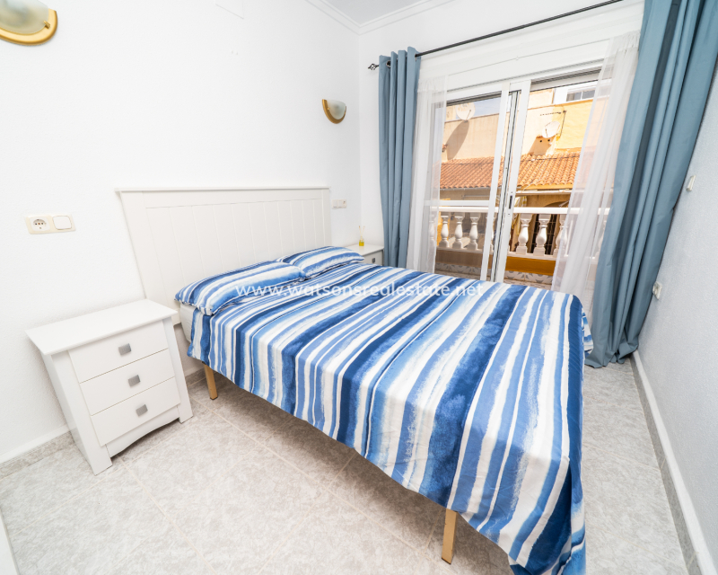 Resale - Reihenhaus - Urb. La Marina