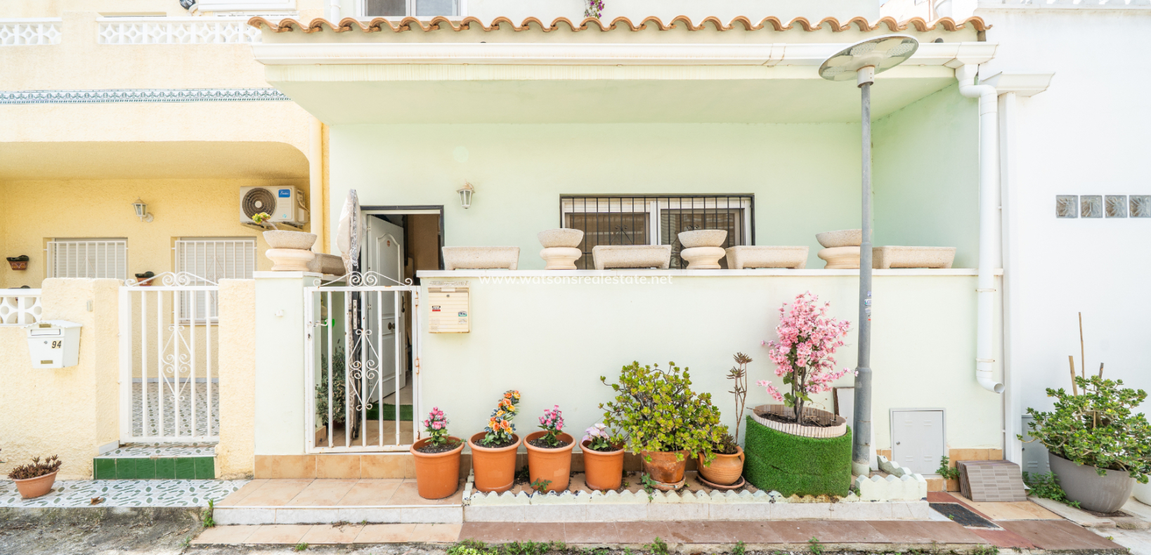 Resale - Reihenhaus - Urb. La Marina