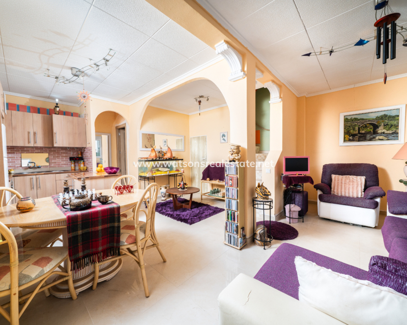 Resale - Reihenhaus - Urb. La Marina