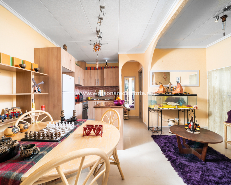 Resale - Reihenhaus - Urb. La Marina