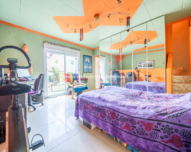 Resale - Reihenhaus - Urb. La Marina