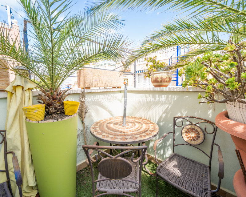 Resale - Reihenhaus - Urb. La Marina