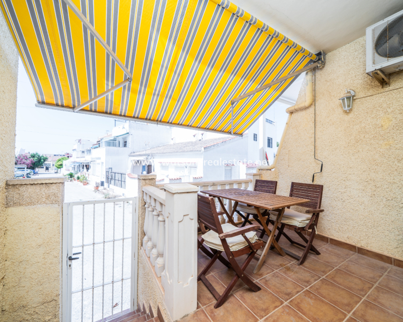 Resale - Reihenhaus - Urb. La Marina