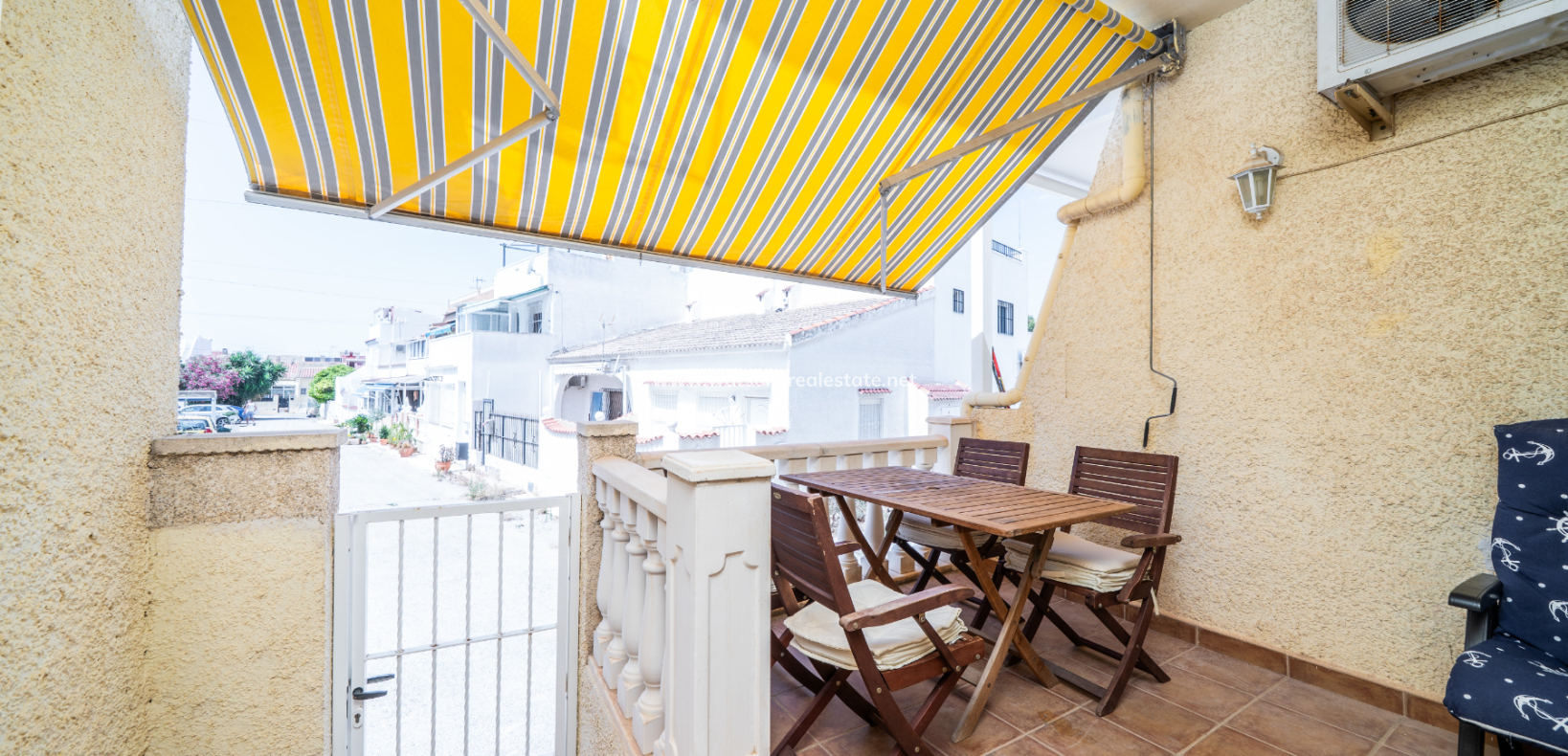 Resale - Reihenhaus - Urb. La Marina