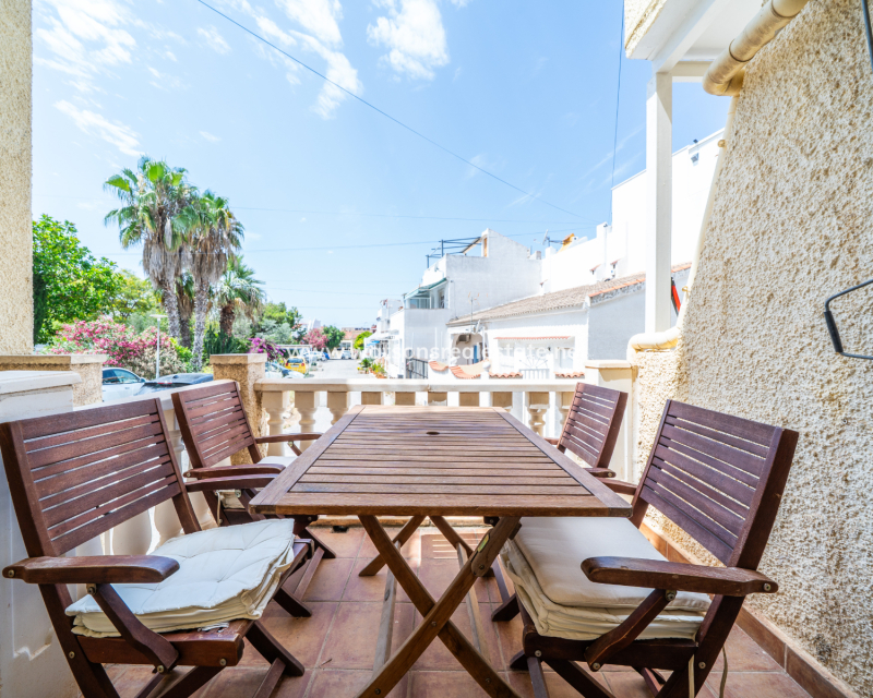 Resale - Reihenhaus - Urb. La Marina