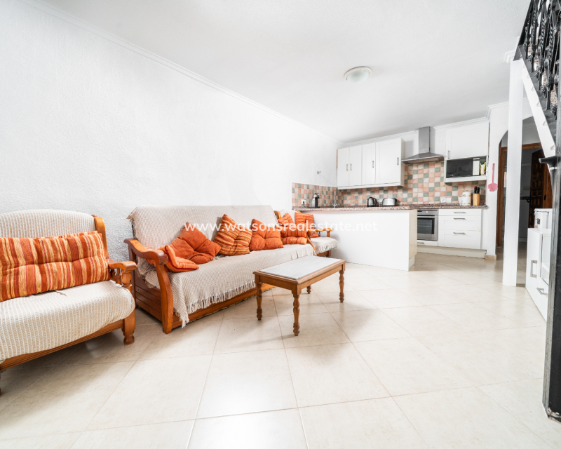 Resale - Reihenhaus - Urb. La Marina