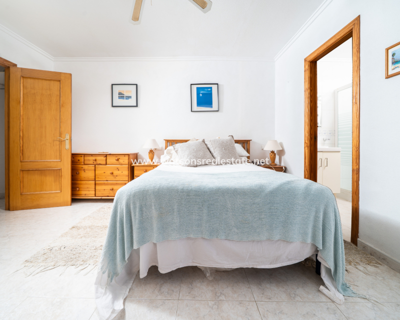 Resale - Reihenhaus - Urb. La Marina